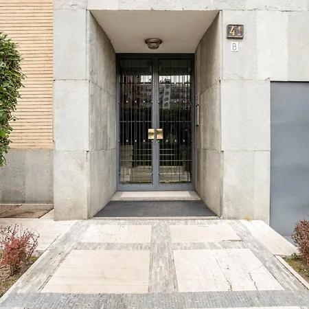 Elegante Bilocale In Zona Tortona Διαμέρισμα